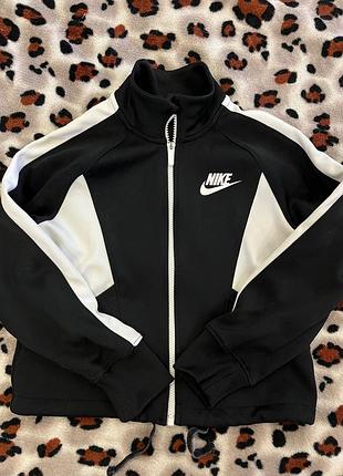 Дитяча вітровка nike на зріст 137-146 см. виробник: малайзія. унісекс. стан чудовий, без дефектів. зручна, підійде на весну, літні вечори і осень