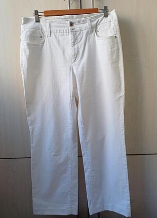 Белые летние джинсы немецкого бренда gardeur denim 98% хлопок, состояние идеальное. размер 42