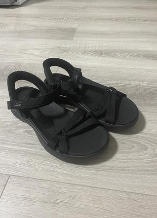 Сандалі skechers 38 р