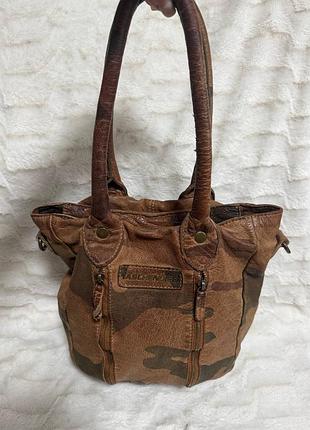 Брутальна вінтажна шкіряна сумка taschendieb wien у стилі мілітарі 🇦🇹🦅
