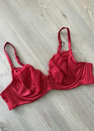 Червоний мереживний бюстгальтер primark