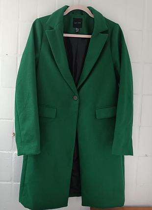 Чудове жіноче зелене пальто new look