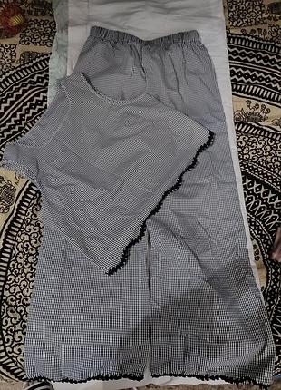 Женский костюм
