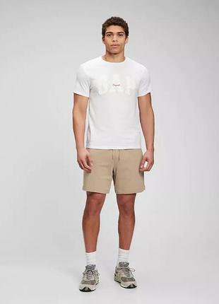 Футболка v-logo orig arch 471777-08 gap l білий 471777-08 xl