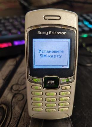Sony ericsson t230 — робочий, в колекцію