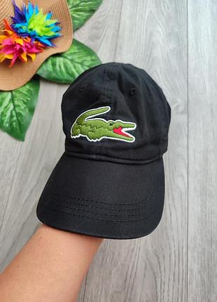 Черная бейсболка от lacoste с большим вышитым логотипом крокодила размер one size
