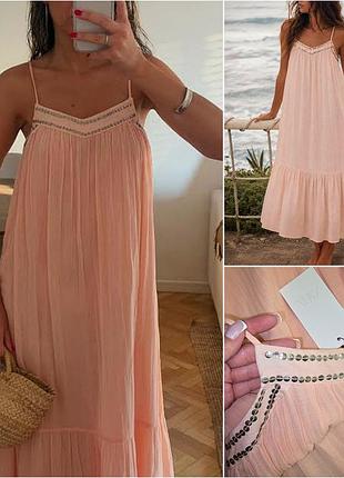 Плаття/сарафан zara, рожевого кольору з v-подібним вирізом.