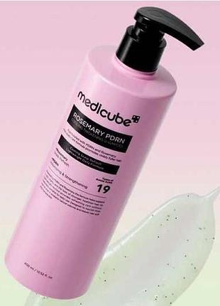 Освіжаючий шампунь для об'єму та ущільнення волосся medicube rosemary pdrn cooling thickening shampoo, 400 мл