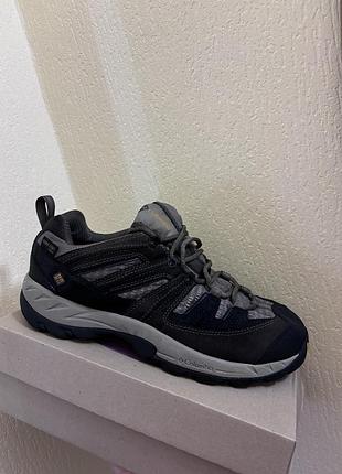 Columbia gore tex кросівки шкіряні 44