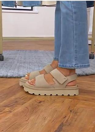 Босоніжки сандалі koolaburra by ugg
