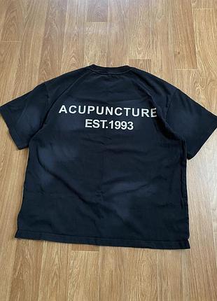 Чорна футболка бренду acupuncture 1993 розмір l