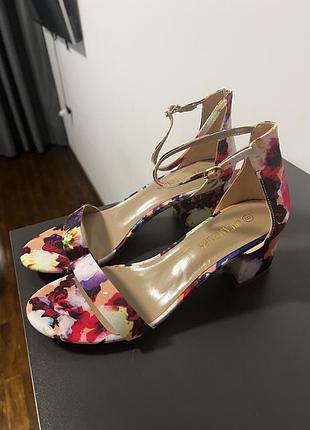 Жіночі босоніжки dream pairs