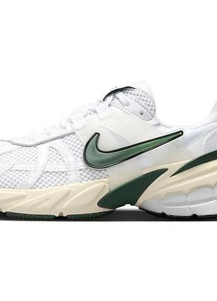 Жіночі кросівки стильні повсякденні найк оригінал nike v2k run fd0736-101