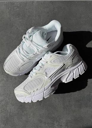 Жіночі кросівки стильні найк в5 рнр nike v5 rnr white 37