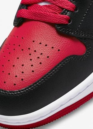 Кроссовки jordan wmns 1 mid alternate bred toe bq6472-079 38.5