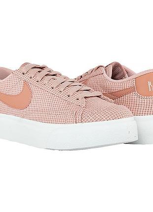 Жіночі кросівки стильні повсякденні найк оригінал nike w blazer low platform ess dn0744-600