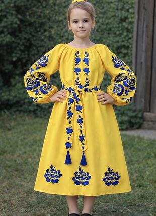 Вишита сукня для дівчинки, вишиванка дитяча в троянди