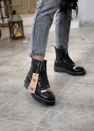 Жіночі черевики dr.martens