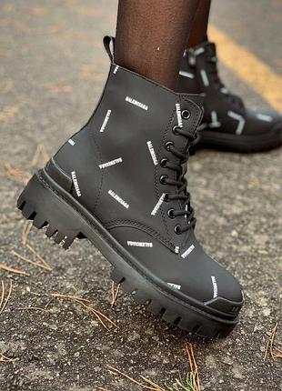 Жіночі черевики balenciaga