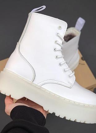 Зимові жіночі черевики dr. martens