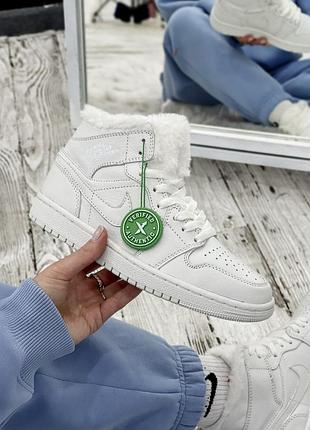 Мужские кроссовки nike air jordan 1 зимние белые, кожаные и комфортные найки для зимы