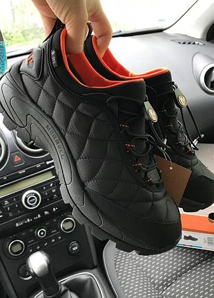 Зимові кросівки merrell для чоловіків, чорні з утепленою плащовкою та водовідштовхувальними властивостями