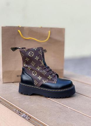 Жіночі черевики dr.martens