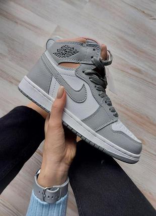 Кросівки зимові жіночі nike air jordan 1 сірі, комфортні та стильні найк аір джордан