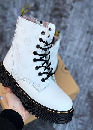 Зимові жіночі черевики dr. martens