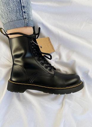 Жіночі черевики dr.martens
