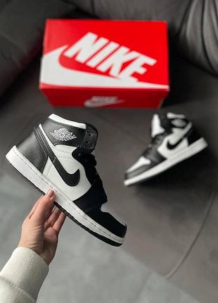 Женские зимние кроссовки nike air jordan retro черно-белые, модные и теплые найк аир джордан