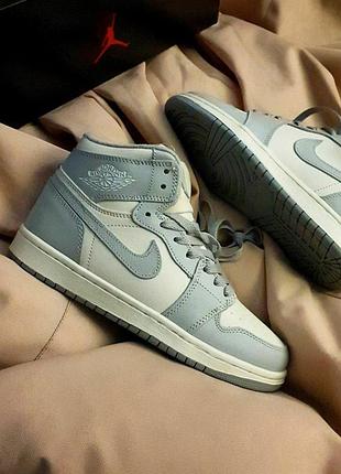 Кросівки nike air jordan 1 сірі зимові для жінок на платформі, стильні найк аір джордан