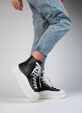 Жіночі черевики prada
