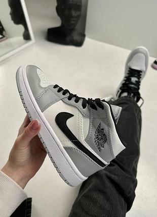 Кеди nike air jordan 1 high для чоловіків біло-сірі шкіра найк зручні
