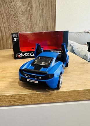 Металева машинка mclaren 3