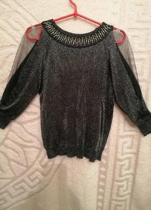 Дуже класна нарядна блуза.