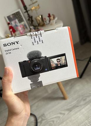 Продам срочно камера sony zv-1a