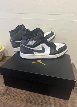 Оригінальні кеди nike у хорошому стані. куплені за кордоном, носилися акуратно. зручні, легкі