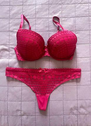 Комплект бюстгальтер 34d та трусики стринги р. 14/xl bras n things