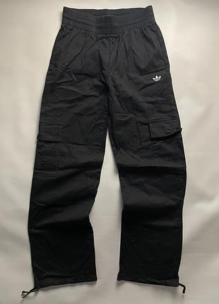 Карго штани adidas