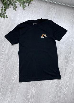 Футболка quiksilver (m)