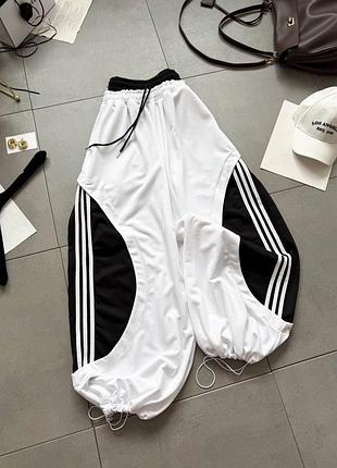 Жіночі штани oversize, жіночі джогери oversize, трендові джогери, широкі джогери, спортивні штани жіночі спортивні штани на лампасах штани з затяжками