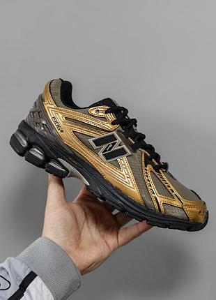 Золотистые кроссовки унисекс new balance 1906r gold х нью беланс 37