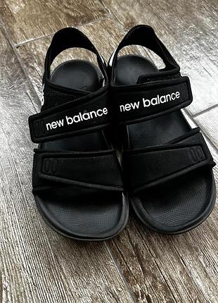 Сандалі nb