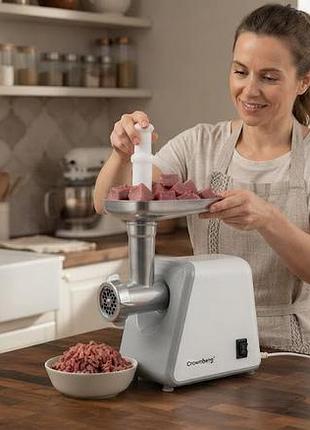 Электрическая мясорубка crownberg cb-4212 2500 вт с насадкой-соковыжималкой и реверсом / измельчитель для мяса