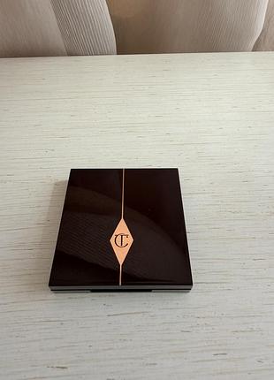 Палетка тіней для повік, charlotte tilbury luxury palette.