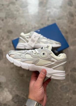 Стильні кросівки adidas astir creamy white