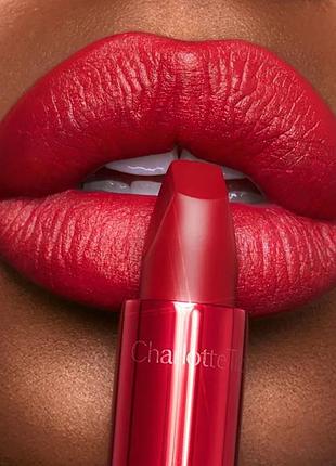 Матова помада від charlotte tilbury оригінал