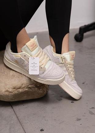 Стильные кроссовки adidas forum 84 low off white beige