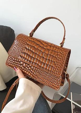 Женская лаковая мини сумочка экокожа 22х14х7 см коричневая (514266)